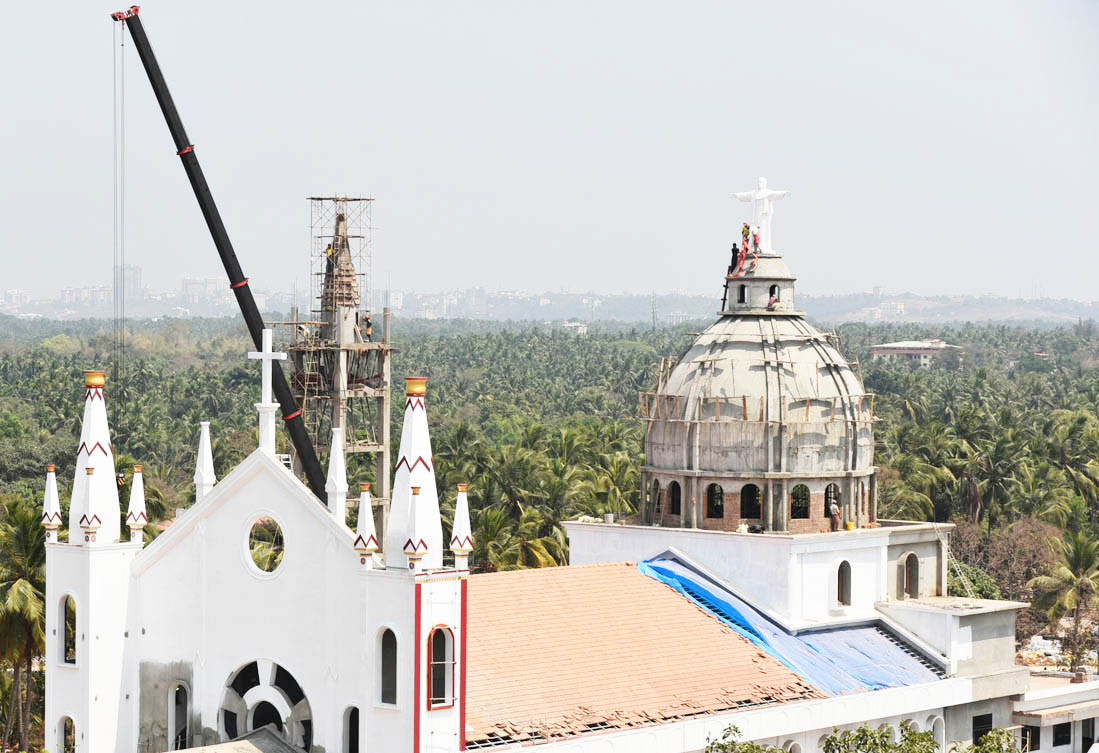 ಉದ್ಯಾವರ ಚರ್ಚ್‌ನಲ್ಲಿ ವಿಮೋಚನ ಕ್ರಿಸ್ತರ ಮೂರ್ತಿ ಪ್ರತಿಷ್ಠಾಪನೆ